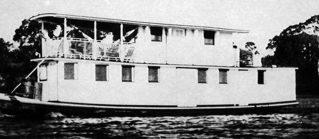 Dr. Bendoraitis’ floating clinic, the “Lituania”. The main deck housed the office and dental chair, consulting room, three hospital beds, galley (kitchen), and 2 toilets. The upper deck consisted of the dining area, four rooms with two beds and a veranda